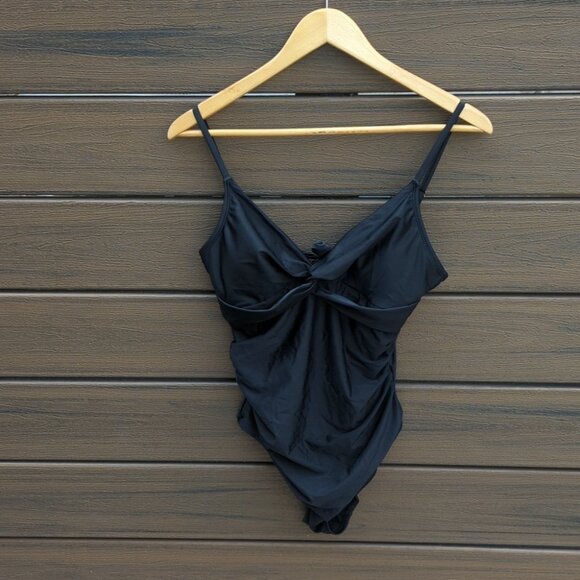 Elegant Black One-Piece Swimsuit - M NWT - Picture 5 of 7